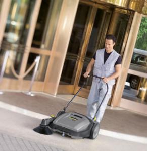 Spazzatrice manuale a spinta karcher