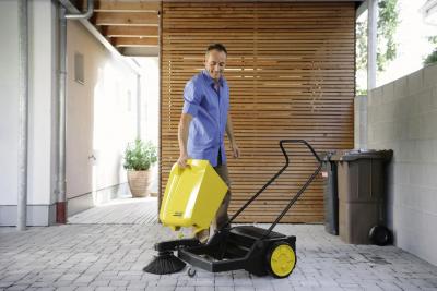 Spazzatrice manuale a spinta karcher